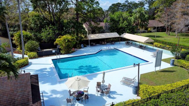 140 KARANDA Court, Royal Palm Beach, FL 33411