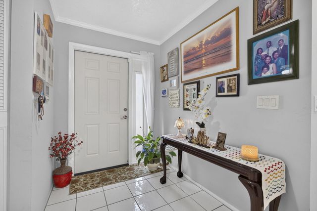 140 KARANDA Court, Royal Palm Beach, FL 33411