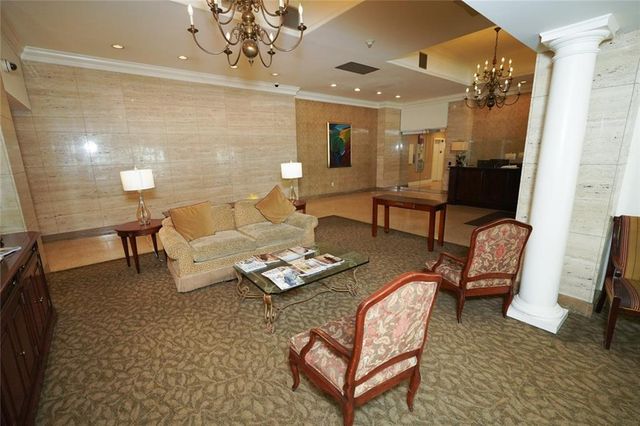 300 Peachtree Street NE 9D, Atlanta, GA 30308
