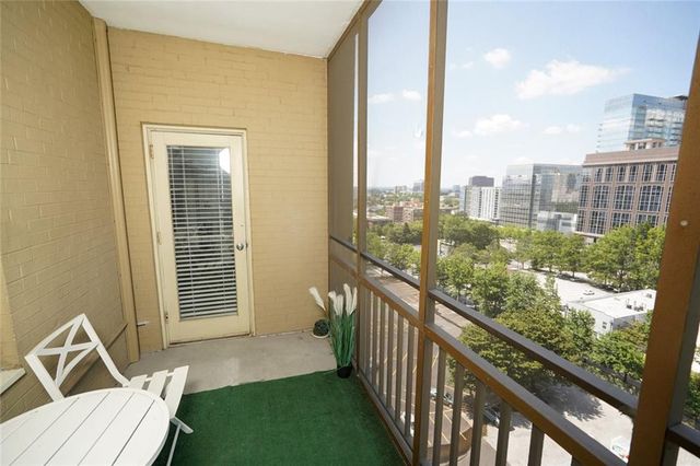300 Peachtree Street NE 9D, Atlanta, GA 30308