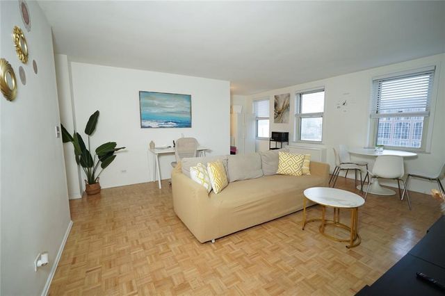300 Peachtree Street NE 9D, Atlanta, GA 30308
