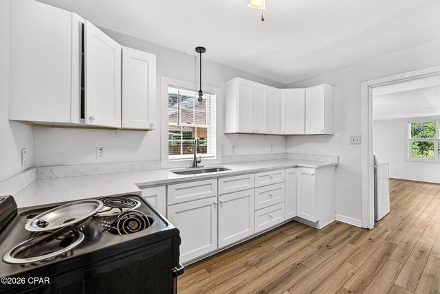 906 Harmon Avenue, Panama City, FL 32401