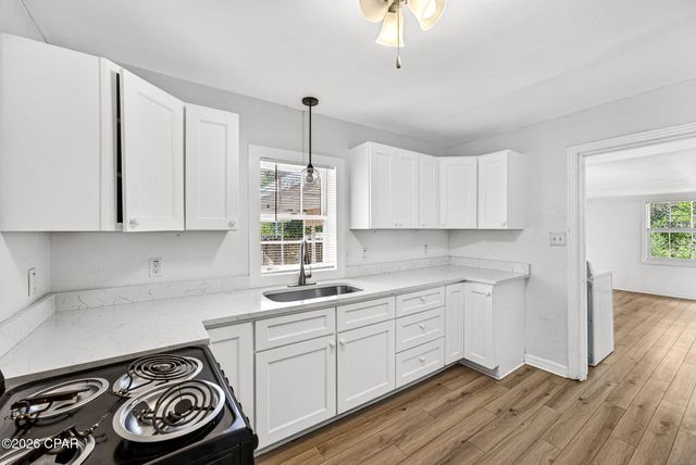 906 Harmon Avenue, Panama City, FL 32401
