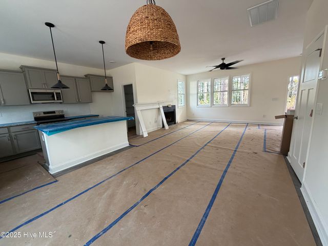 2417 Sunset Harbor Road SE, Bolivia, NC 28422