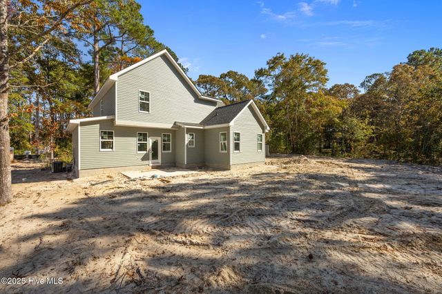 2417 Sunset Harbor Road SE, Bolivia, NC 28422