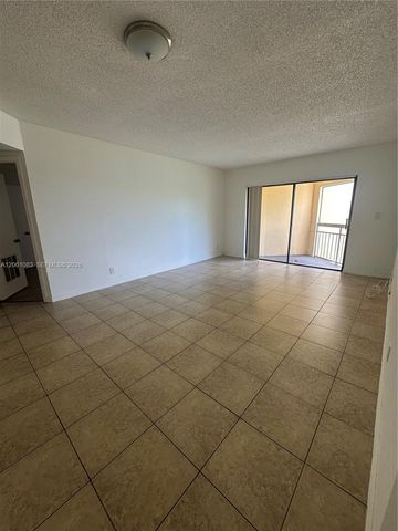 8290 Lake Drive 517, Doral, FL 33166