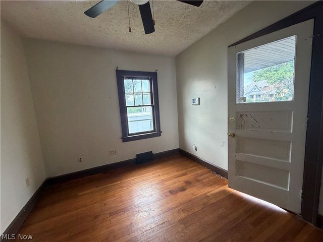 8127 Garfield Boulevard, Garfield Heights, OH 44125