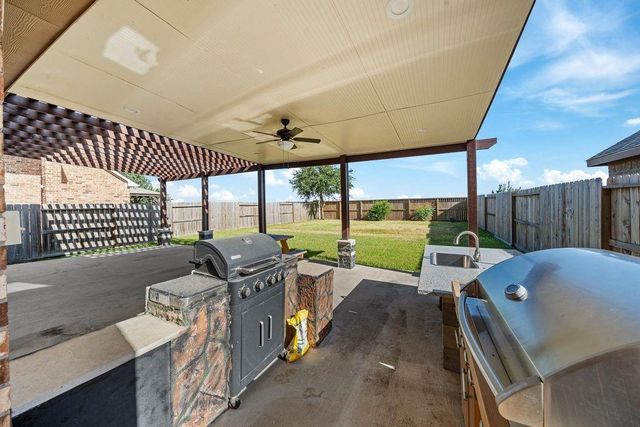 19323 S Cottonwood Green Lane, Cypress, TX 77433