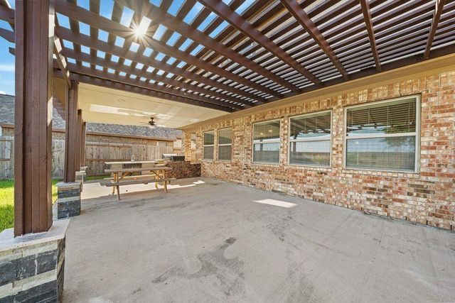 19323 S Cottonwood Green Lane, Cypress, TX 77433