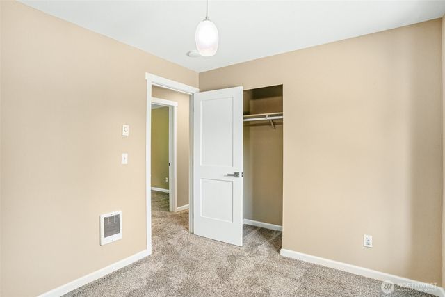 26555 220th Place SE, Maple Valley, WA 98038