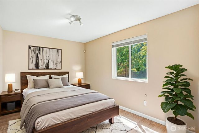 26555 220th Place SE, Maple Valley, WA 98038