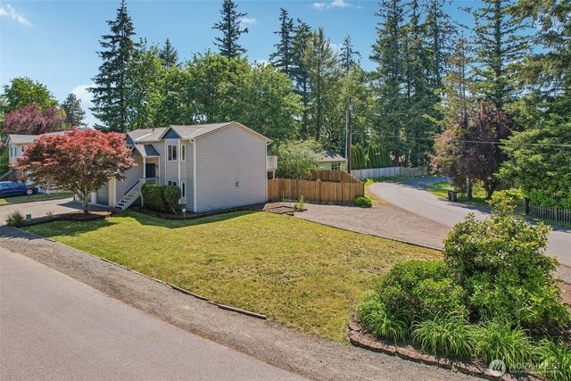 26555 220th Place SE, Maple Valley, WA 98038