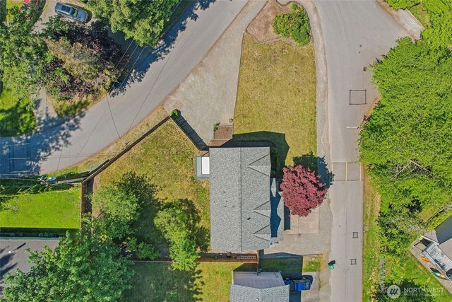 26555 220th Place SE, Maple Valley, WA 98038