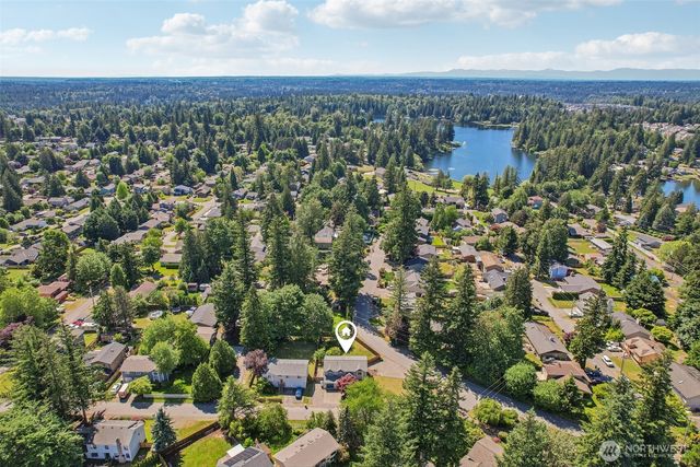 26555 220th Place SE, Maple Valley, WA 98038