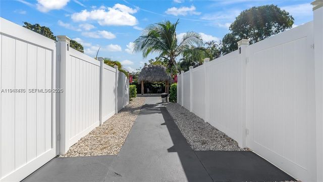 1708 SW 20th St, Fort Lauderdale, FL 33315