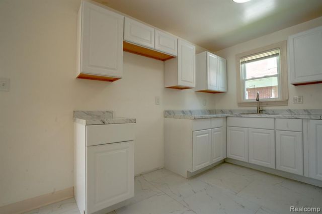 163 Moss Street, Highland Park, MI 48203