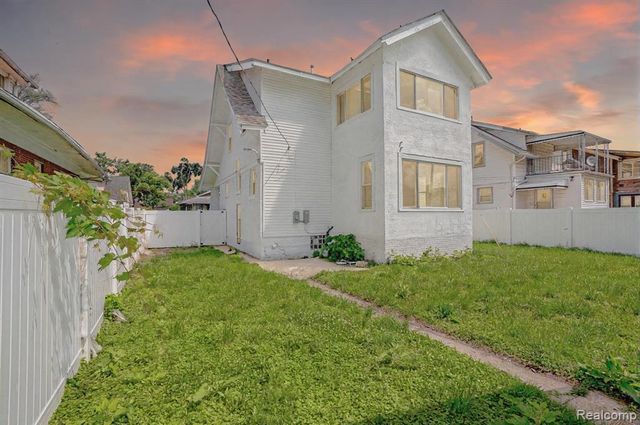 163 Moss Street, Highland Park, MI 48203