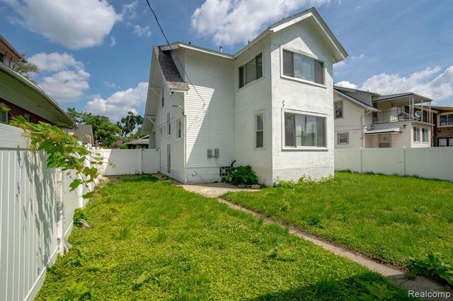 163 Moss Street, Highland Park, MI 48203