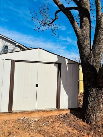 301 Wichita Drive, Norman, OK 73071