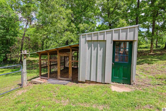 2025 Big Bear Highway, Benton, KY 42025
