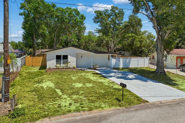 4221 EMPIRE PLACE, Tampa, FL 33610
