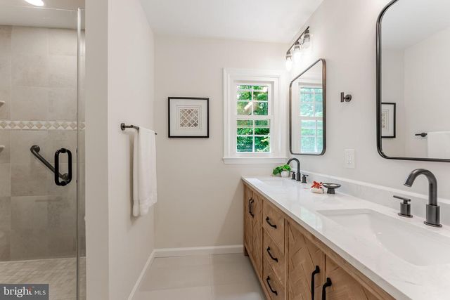 9109 PARLIAMENT DR, Burke, VA 22015