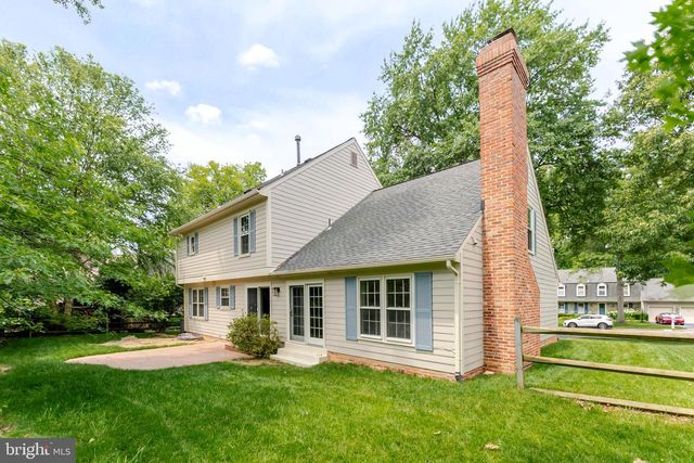 9109 PARLIAMENT DR, Burke, VA 22015