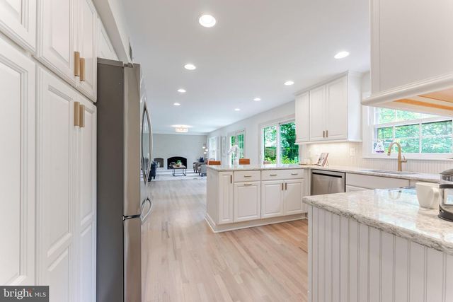 9109 PARLIAMENT DR, Burke, VA 22015