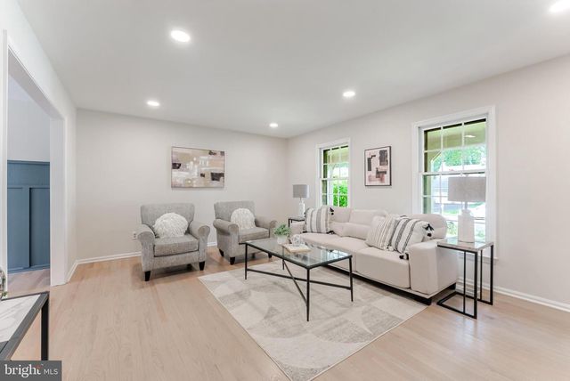 9109 PARLIAMENT DR, Burke, VA 22015