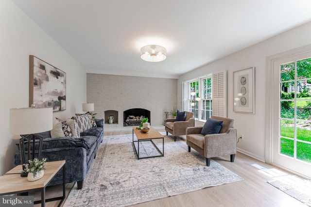 9109 PARLIAMENT DR, Burke, VA 22015