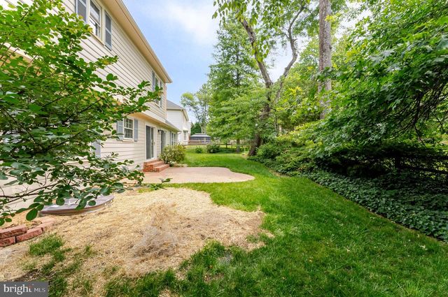 9109 PARLIAMENT DR, Burke, VA 22015