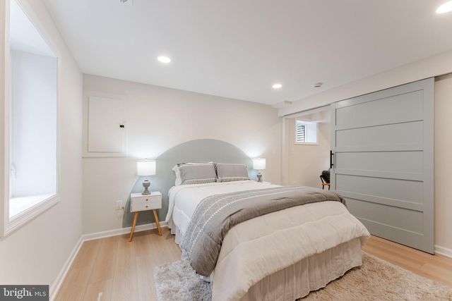 9109 PARLIAMENT DR, Burke, VA 22015