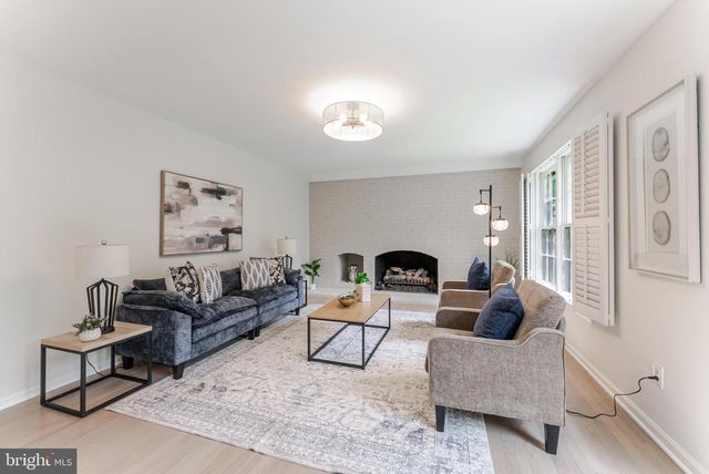 9109 PARLIAMENT DR, Burke, VA 22015