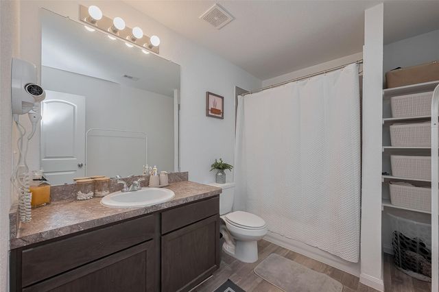 862 Road 5138, Cleveland, TX 77327