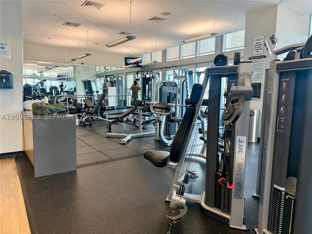 79 SW 12th St 1207-S, Miami, FL 33130