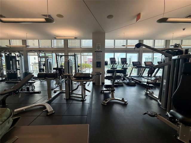 79 SW 12th St 1207-S, Miami, FL 33130