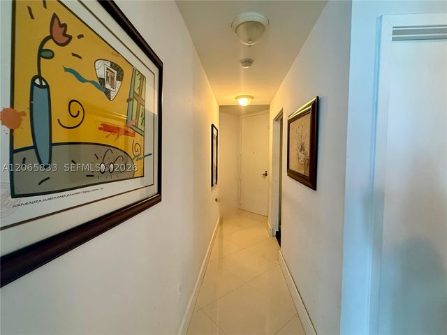 79 SW 12th St 1207-S, Miami, FL 33130