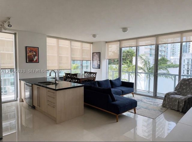 79 SW 12th St 1207-S, Miami, FL 33130