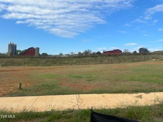 41 Glaze Farm Way, Johnson City, TN 37601