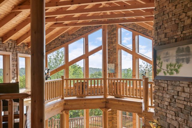 131 Bluff Line Dr, Mcminnville, TN 37110