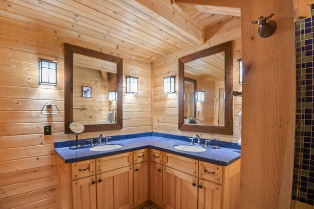 131 Bluff Line Dr, Mcminnville, TN 37110