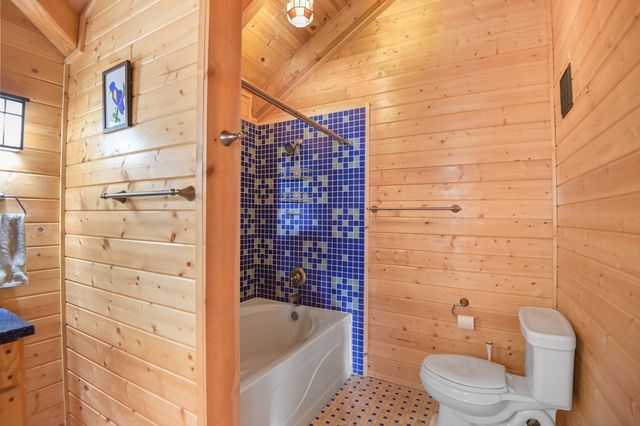 131 Bluff Line Dr, Mcminnville, TN 37110