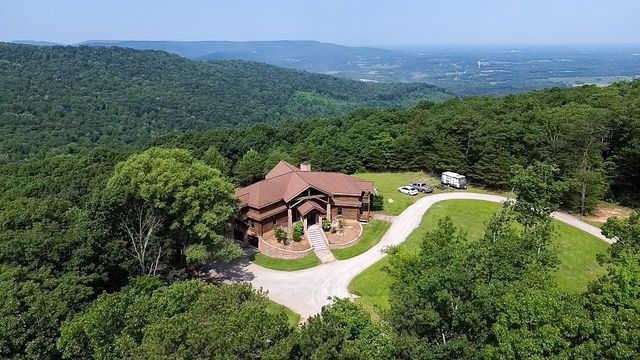 131 Bluff Line Dr, Mcminnville, TN 37110