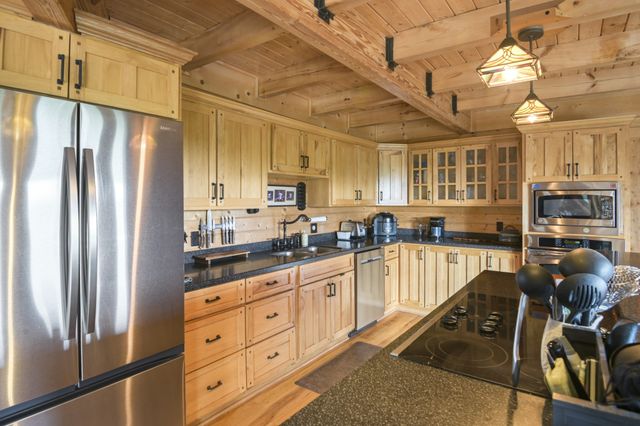 131 Bluff Line Dr, Mcminnville, TN 37110