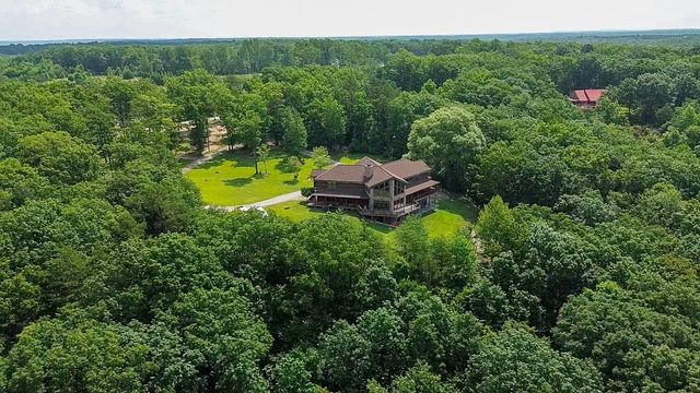 131 Bluff Line Dr, Mcminnville, TN 37110