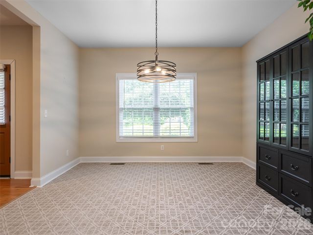 125 Craggy Street, Black Mountain, NC 28711