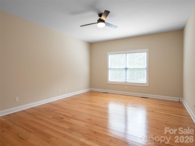125 Craggy Street, Black Mountain, NC 28711