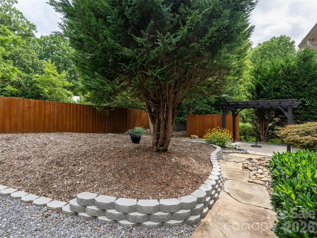 125 Craggy Street, Black Mountain, NC 28711