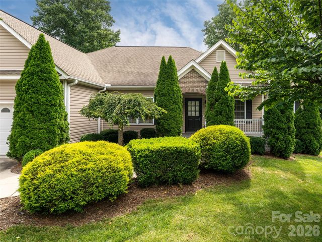 125 Craggy Street, Black Mountain, NC 28711