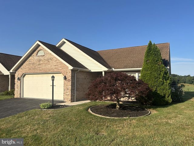2374 MAJESTIC COURT, Chambersburg, PA 17202
